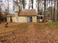145 N Mccauley Ave., Pocono Pines, PA 18350