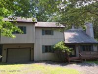 101 Pineknoll Dr, Lake Harmony, PA 18624