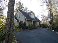128 Halfmoon Rd, Pocono Pines, PA 18350