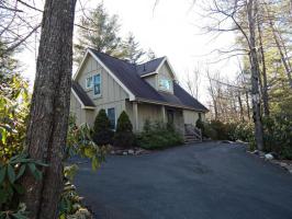 128 Halfmoon Rd, Pocono Pines, PA 18350