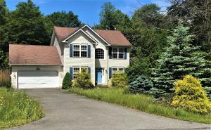 130 Scenic Dr, Blakeslee, PA 18610