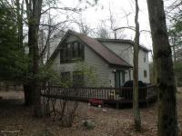 5 Bruin Ct, Lake Harmony, PA 18624