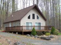 207 Wyomissing Dr, Pocono Lake, PA 18347