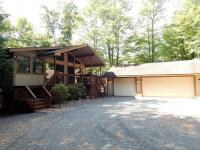 1284 Redwood Terrace, Pocono Pines, PA 18350