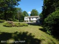 215 Black Hawk Drive, Long Pond, PA 18334