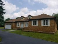 16 Berryman Ln, Albrightsville, PA 18210