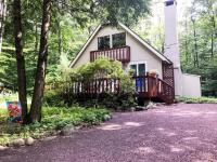 210 Aspen Rd, Pocono Pines, PA 18350