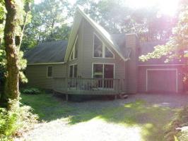198 Ginsburg Cir, Albrightsville, PA 18210