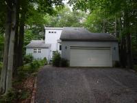 4151 Catawissa Dr, Pocono Lake, PA 18347