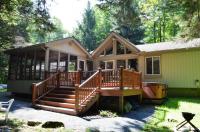2216 W Forest Dr, Pocono Lake, PA 18347
