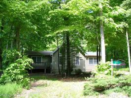 191 Minisink Dr, Pocono Lake, PA 18356