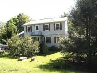 166 Overland Drive, Long Pond, PA 18334
