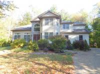5131 Woodland Ave, Pocono Pines, PA 18350