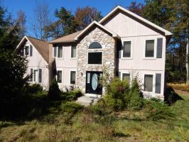 4133 Calendula Court, Pocono Pines, PA 18350