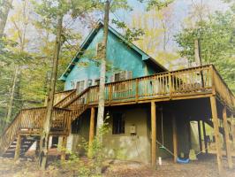 5139 Winamac Dr, Pocono Lake, PA 18347