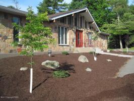 124 Village Park Dr, Pocono Lake, PA 18347