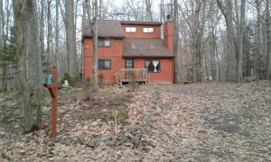 133 Omaha Trl, Pocono Lake, PA 18347