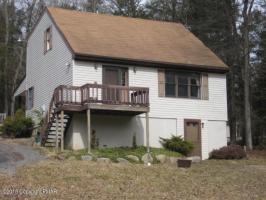 56 Luther Ln, Albrightsville, PA 18210