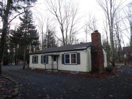 3280 Red Run Rd, Pocono Summit, PA 18346