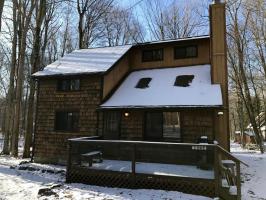 165 Ridge Rd, Pocono Lake, PA 18347