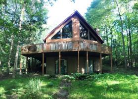 37 Lakeside Rd, White Haven, PA 18661