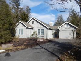 123 Nawakwa Rd, Pocono Pines, PA 18350