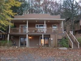 47 S Lake Dr, Lake Harmony, PA 18624