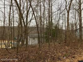 5 Rosewood Lane, East Stroudsburg, PA 18301