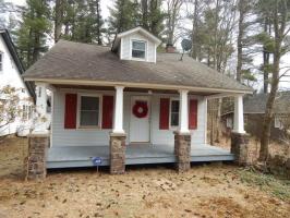 122 Firehouse Rd, Pocono Pines, PA 18350