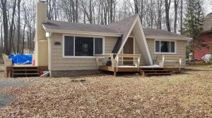 225 Tepee Dr, Pocono Lake, PA 18347