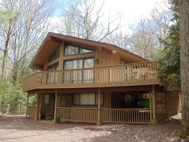 15 Mountain Ash Rd, Lake Harmony, PA 18624