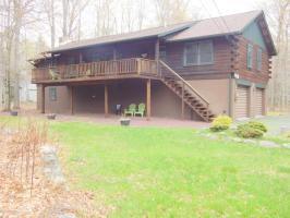 177 Sawmill Rd, Pocono Lake, PA 18347