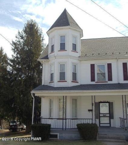 *Your own slice of a 1900's GRAND Victorian* ~ walk to historic town & amenities~  332 South St Jim Thorpe, Pa 18229