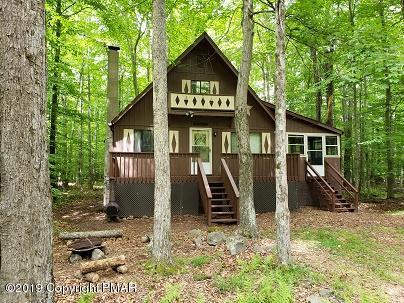 Mt. chalet with 2 bedrms, 1 full bath, loft, and even a screen porch off the dining area...call Arlene for your appt today  570-269-2319