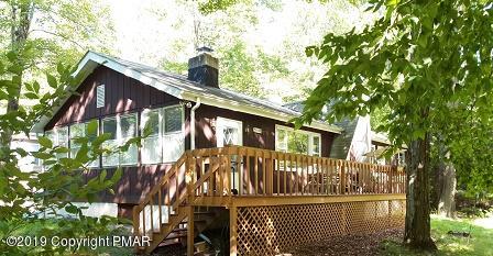 $119,900 ARROWHEAD LAKES; IN THE HEART OF THE GORGEOUS 4 SEASON POCONOS.  LARGE CORNER property; 3 bedrooms, family room, 2 full baths, master bedroom with own private bath, includig a jetted tub.  SOLD FURNISHED...lamainate and tile flooring, new kitchen