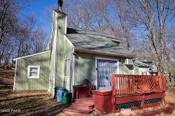 392 Gold Finch Road Bushkill, PA 18324