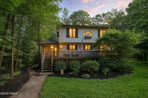 Photo of property at 57 Woodcrest Lane