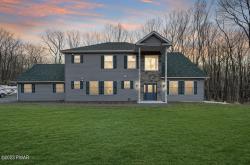 104 Cedar Lane Lords Valley, PA 18428