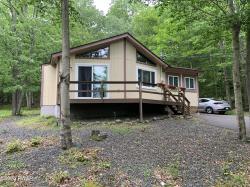 5 Cedar Lane Gouldsboro, PA 18424