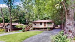 40 Honey Bear Road Lake Ariel, PA 18436