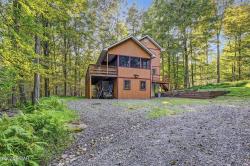 63 Beechwood Drive Lake Ariel, PA 18436