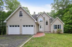 1143 Pocono Mountain Lake Drive Bushkill, PA 18324