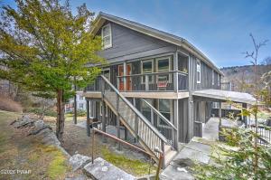 Photo of property at 628 Hudson Street Street 1