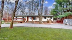 111 Starview Drive Dingmans Ferry, PA 18328
