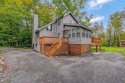 19 Parkwood Drive Lake Ariel, PA 18436