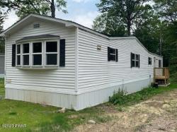 118 Middle Road Greentown, PA 18426
