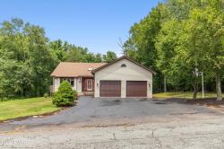 136 Kimberly Circle Clarks Summit, PA 18411