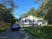 3522 Wren Run Tobyhanna, PA 18466