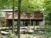 203 Ridgewood Cir, Lake Ariel, PA 18436
