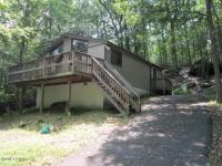 122 Liberty Ln, Lackawaxen, PA 18435